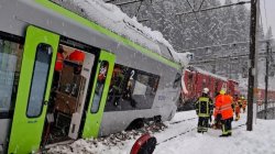 Five injured as Swiss train derails in heavy snow