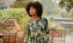 'Comfortable' stretchy maxi dress shoppers 'are in love with' is ideal for autumn