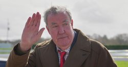 Jeremy Clarkson issues brutal eight-word swipe at Starmer: 'Completely useless'