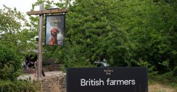 Jeremy Clarkson’s pub shuts as he makes emotional announcement