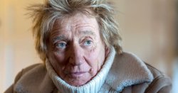 Rod Stewart issues apology hours before show leaving fans devastated