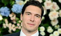 TV legend, 34, announces devastating cancer diagnosis in emotional statement