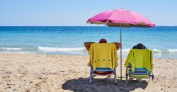 Sunbed wars crackdown as beautiful Spanish beach removes nearly 700 loungers