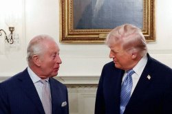 King Charles pulls off genius handshake trick as Trump tries 'power move' at White House