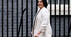 Cabinet ministers tell PM he needs to go as PM on brink of obliteration