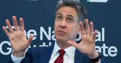 Miliband to lock in North Sea drilling ban by law: 'wilful destruction'