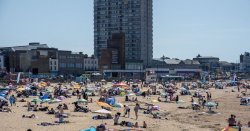 UK weather maps turn volcanic red as 32C June heatwave returns - 14 hottest counties