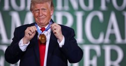 Trump plots to buy Chagos Islands in fresh blow to Starmer's Mauritius deal