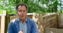 Monty Don gives gardeners 'not before Sunday' lawnmower date warning as 34C temps hit