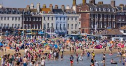 Heatwave returns in days with 38C blast - map shows 16 areas to escape scorching weather