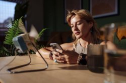 Phones will keep charge for longer if you make one change during heatwave