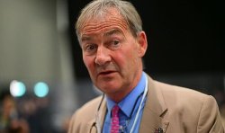 'Disgraceful!' Rupert Lowe blasted over royal warrant after King attack