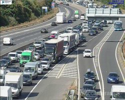 M23 traffic LIVE: Major motorway near Gatwick Airport shut after van fire erupts