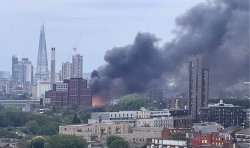 London fire LIVE: Bermondsey in South East London engulfed by blaze as smoke fills sky