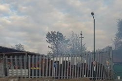 Sneinton fire: Horror blaze erupts in Nottingham suburb as people told 'stay away'