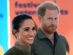Royal Family LIVE: Harry and Meghan ‘soap opera’ Palace panic - ‘fasten your seatbelts!'