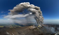 Mount Etna LIVE: Eruption at Sicily volcano sparks chaos as Catania Airport stops flights