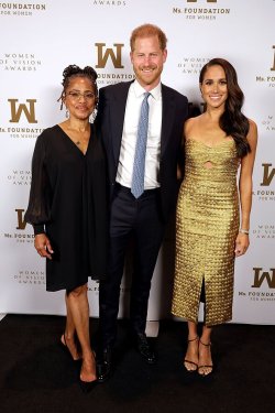 Meghan Markle's mum's three-word warning before bombshell UK return