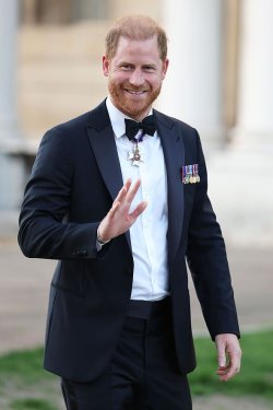 Prince Harry's bizarre six word response when asked for his UK <b class='text-danger'>return</b> 'highlight'