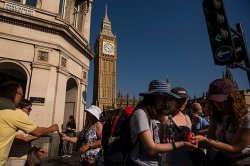 UK weather maps show 25C scorcher - full list of areas hotter than Greece