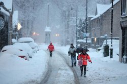 Met Office issues new polar vortex update as Brits face snow - temperatures to plunge