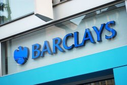 Barclays puts £600 free cash into UK bank accounts