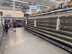 'Dangerous' Hurricane Isias to bring 100mph winds as residents 'prepare for worst'