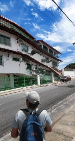 Panama earthquake LIVE: Tsunami warning after huge tremor as buildings crumble
