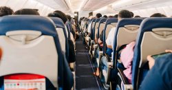 Plane passenger finds note tucked in seat and words make her smile instantly