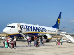 Ryanair threatens to cut flights to popular European hotspot over airport chaos