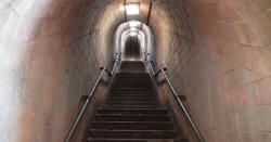 'Secret' beach hidden behind tunnel leaves tourists speechless