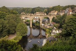 UK town 'feels like Italy' with dramatic cliffs and picturesque boats