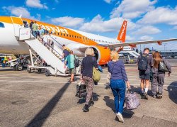 Ryanair and easyJet new hand luggage fee warning for all UK passengers