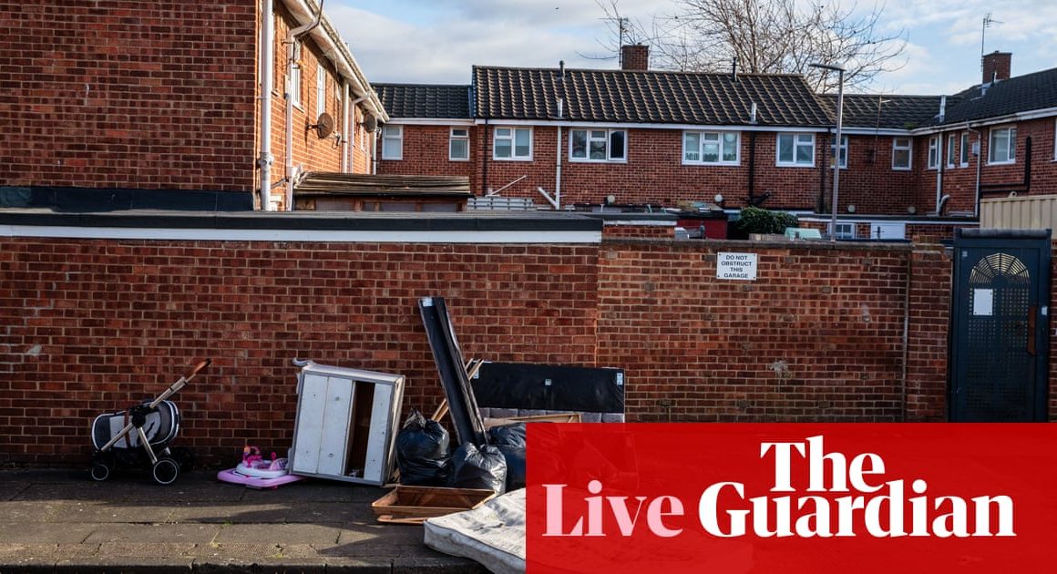 4.3m children living in poverty, up 100,000 on previous year, DWP figures show â UK politics live | Politics