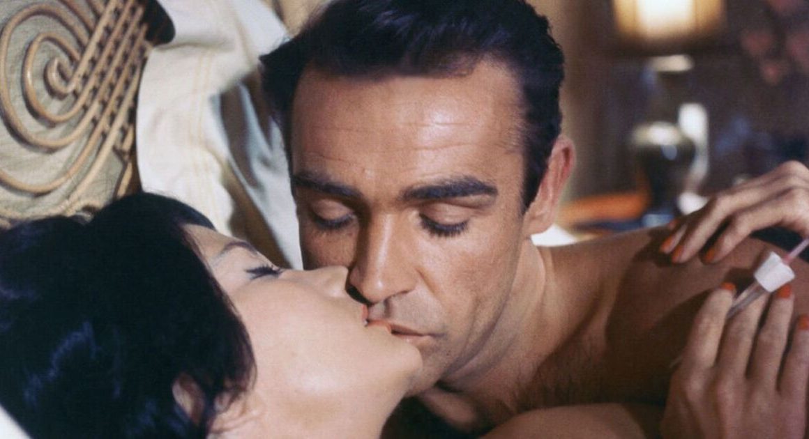 Dr No Bond girl got ‘terrified’ Sean Connery ‘drunk’ before famous scene | Films | Entertainment