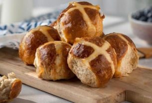 Make super fruity hot cross buns without using the oven