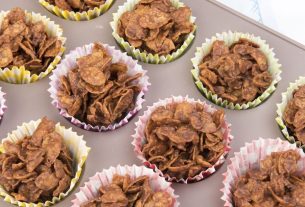 Chocolate cornflake cakes are the ‘ultimate easy bake’ – 2 ingredients