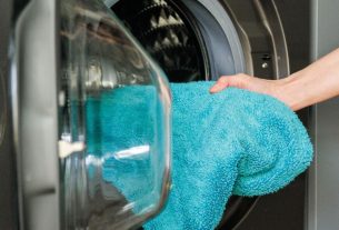 How to soften towels and remove musty damp smells with cleaner’s ‘best hack’