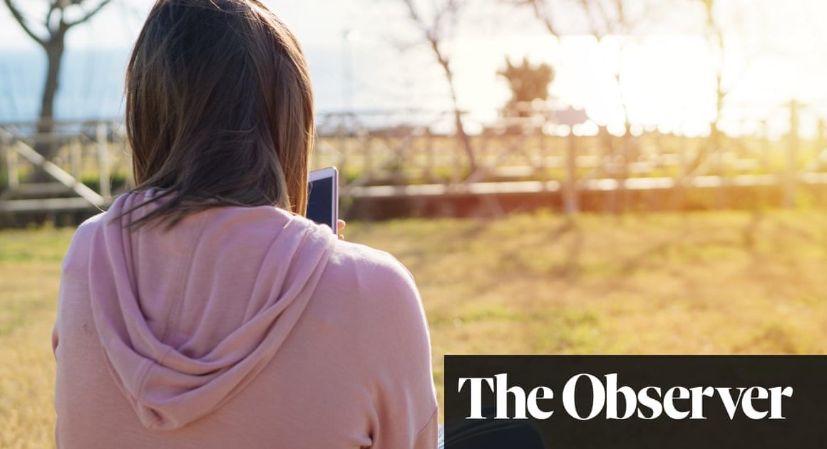 My best friend wonât see me any more. Now Iâve lost confidence | Friendship