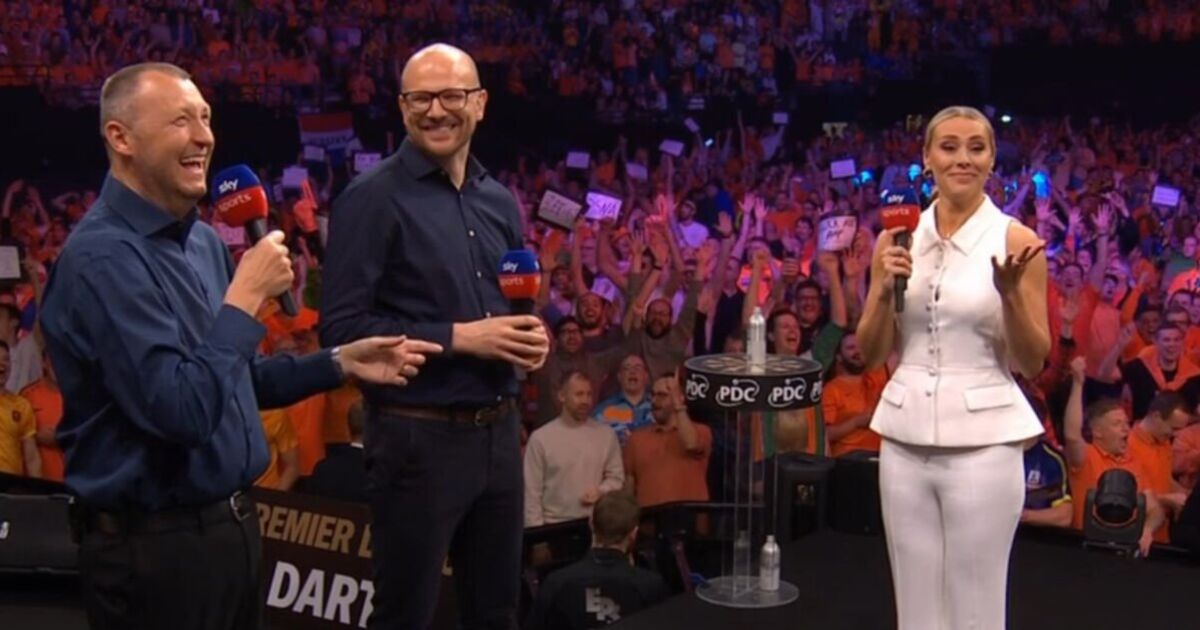 Sky Sports host Emma Paton booed by Prem Darts fans for leaving stage | Other | Sport