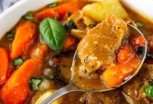 Mary Berry uses one cheap ingredient for a ‘hearty’ lamb stew