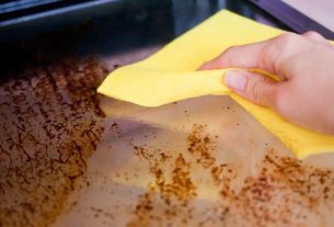 Magic 65p cleaning paste wipes away grease on oven glass in 15 minutes