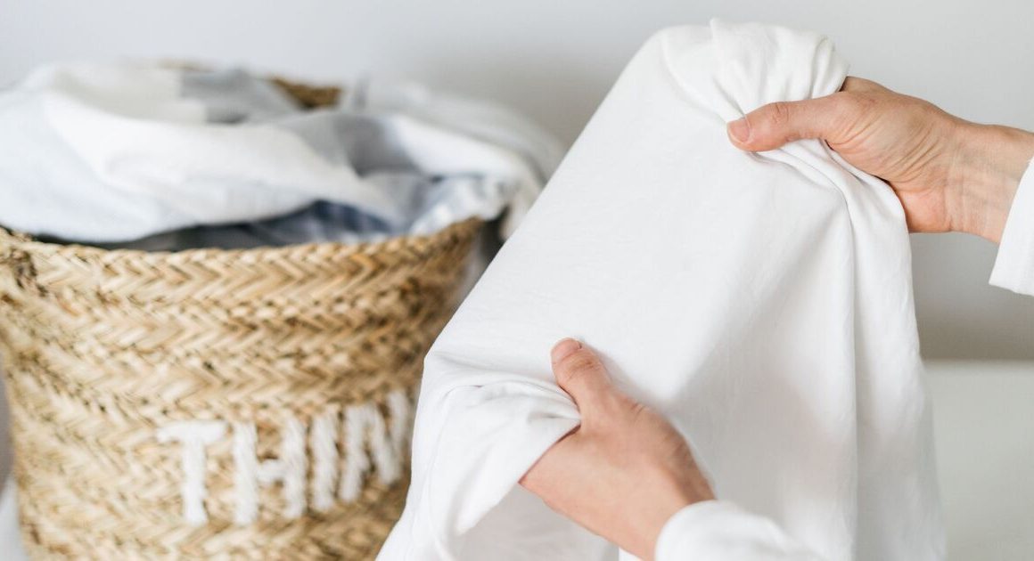 How to whiten bed sheets and remove stains without white vinegar and baking soda