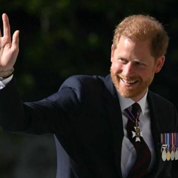Prince Harry leaves UK without having met his father or brother in a devastating snub | Royal | News