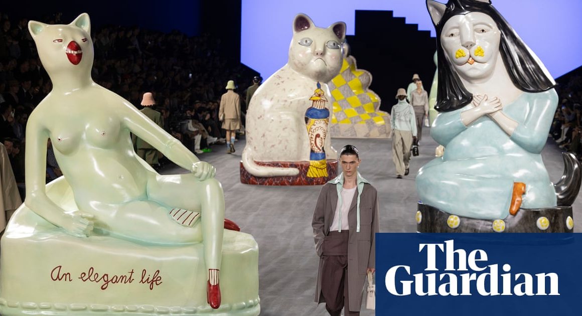 Kim Jones opts for ceramic cats and classics at Dior Paris menswear show | Dior