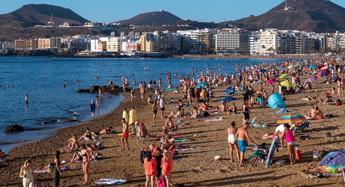 British tourists issued major warning over ‘extreme risk’ in Canary Islands | World | News