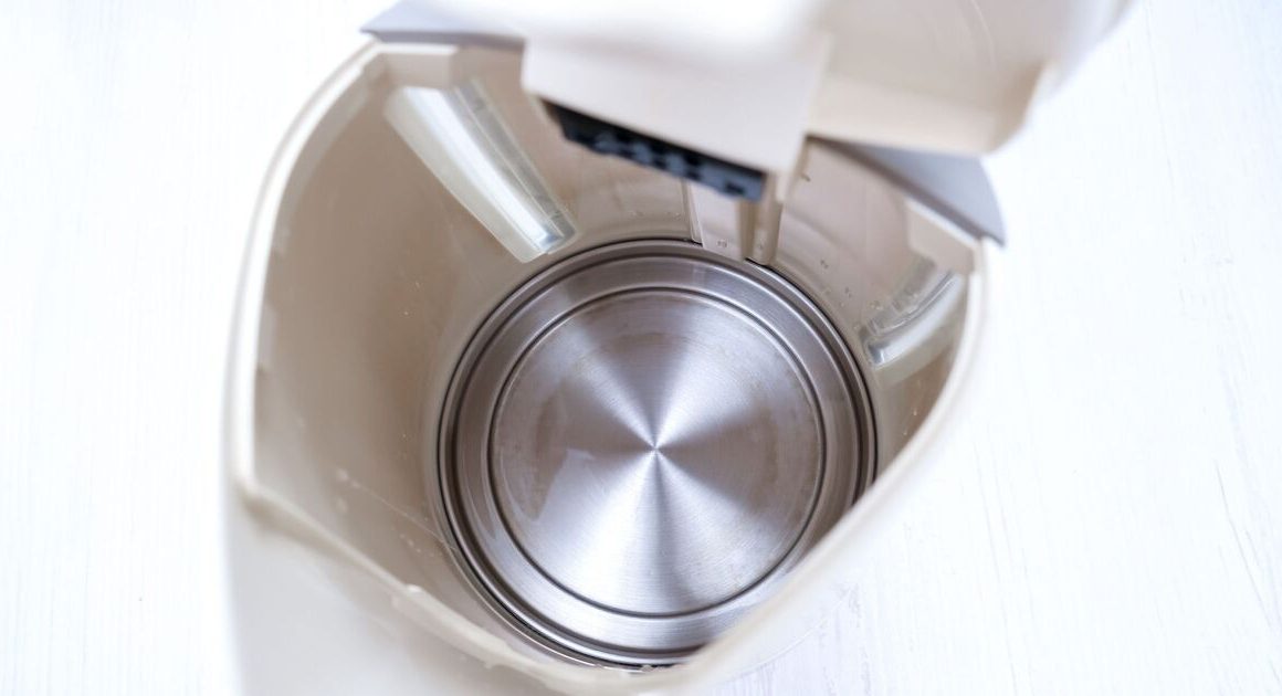 How to remove limescale from kettles fast without vinegar, baking soda or lemons