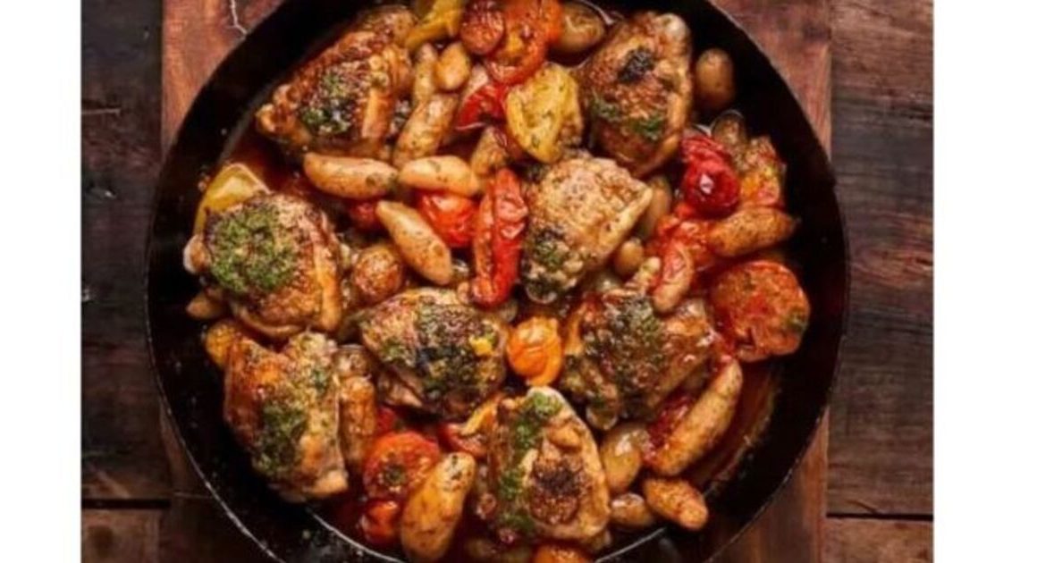 Jamie Oliver’s ‘delicious’ one-pan summer chicken recipe