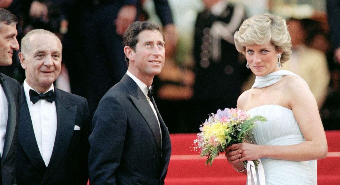 Photographer makes shocking realisation about Charles and Diana snap | Royal | News