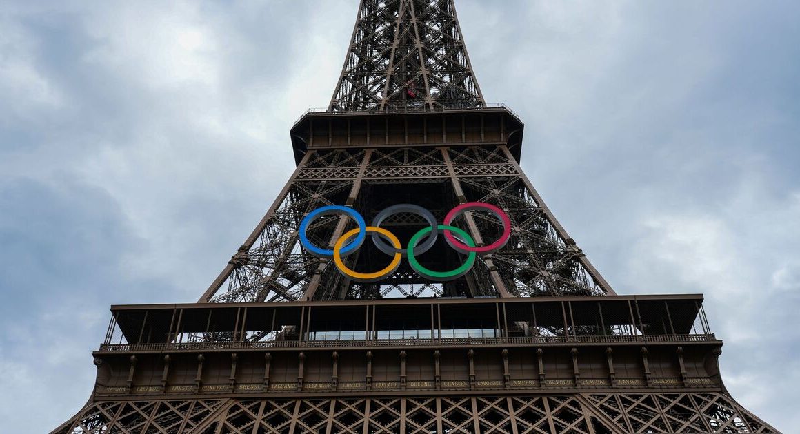 Eiffel Tower evacuated just hours before Olympic closing ceremony in unusual incident | Other | Sport